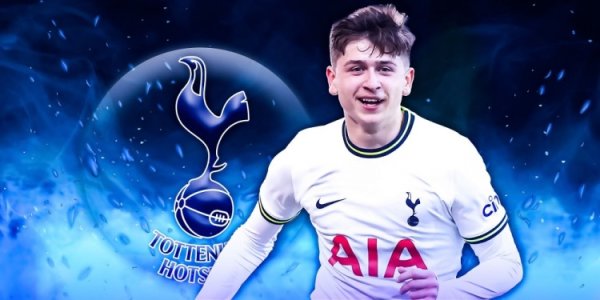 😍17岁身价已达1800万欧！英媒：热刺续约17岁小将米奇-摩尔