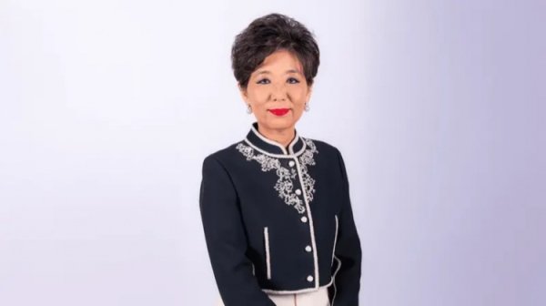 队报介绍里昂女主席米歇尔-康：韩裔美国人，公司估值超10亿美元