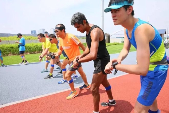 全力跑12分钟，看看你的长跑持续  力  与极致  水平？