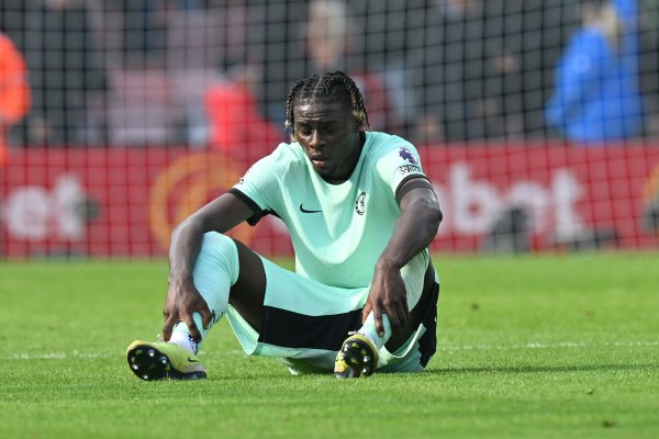 罗马诺：切尔西21岁中场球员乌戈丘库也将转会伯恩利