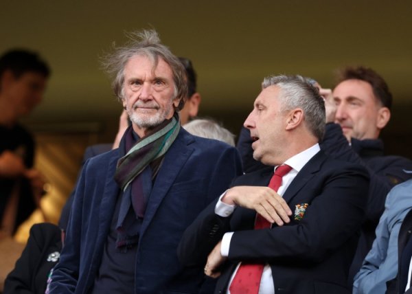 曼联为何依然有钱买人？TA：亏损仍在可控范围，预计会有球员出售