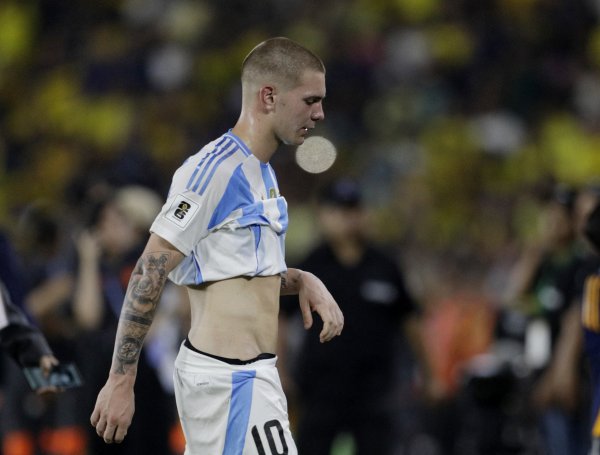 马斯坦托诺：梅西是在场上能拥有的最好“指导教练员”，和他射门很容易